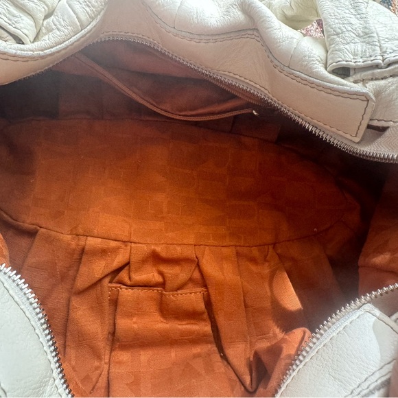 Beautiful Italian Leather Bag in great condition - Picture 2 of 8